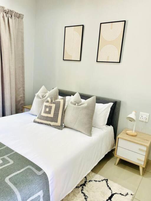 Trendy, Comfortable 1 Bedroom Apartments In Mthatha Buitenkant foto