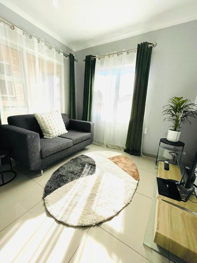 Trendy, Comfortable 1 Bedroom Apartments In Mthatha Buitenkant foto