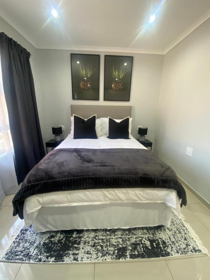 Trendy, Comfortable 1 Bedroom Apartments In Mthatha Buitenkant foto