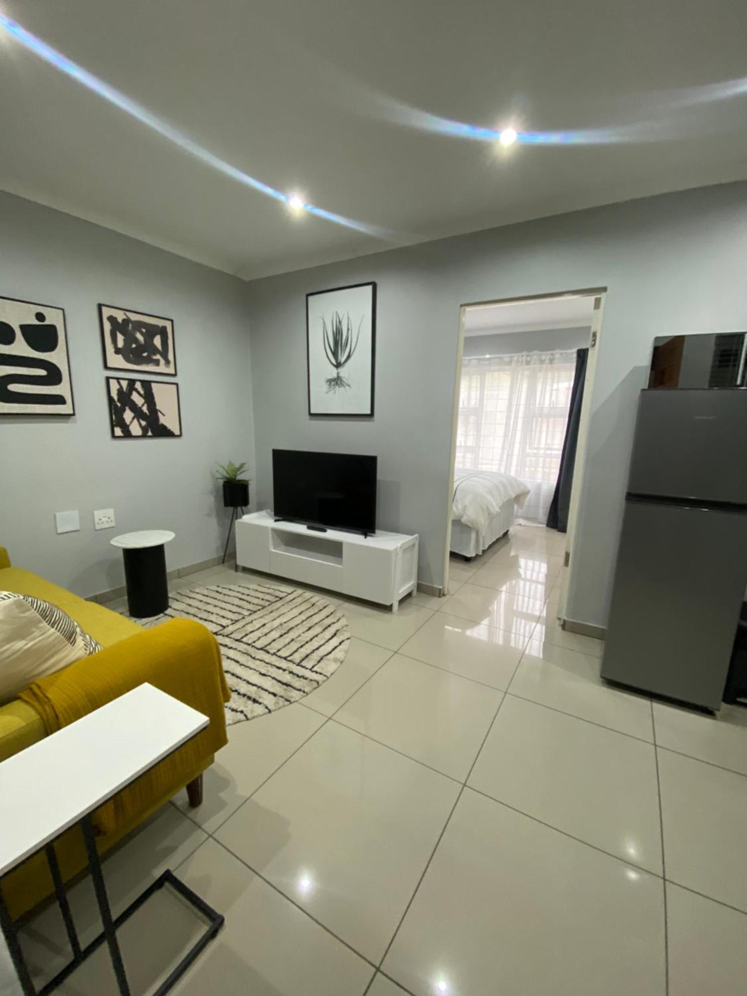 Trendy, Comfortable 1 Bedroom Apartments In Mthatha Buitenkant foto