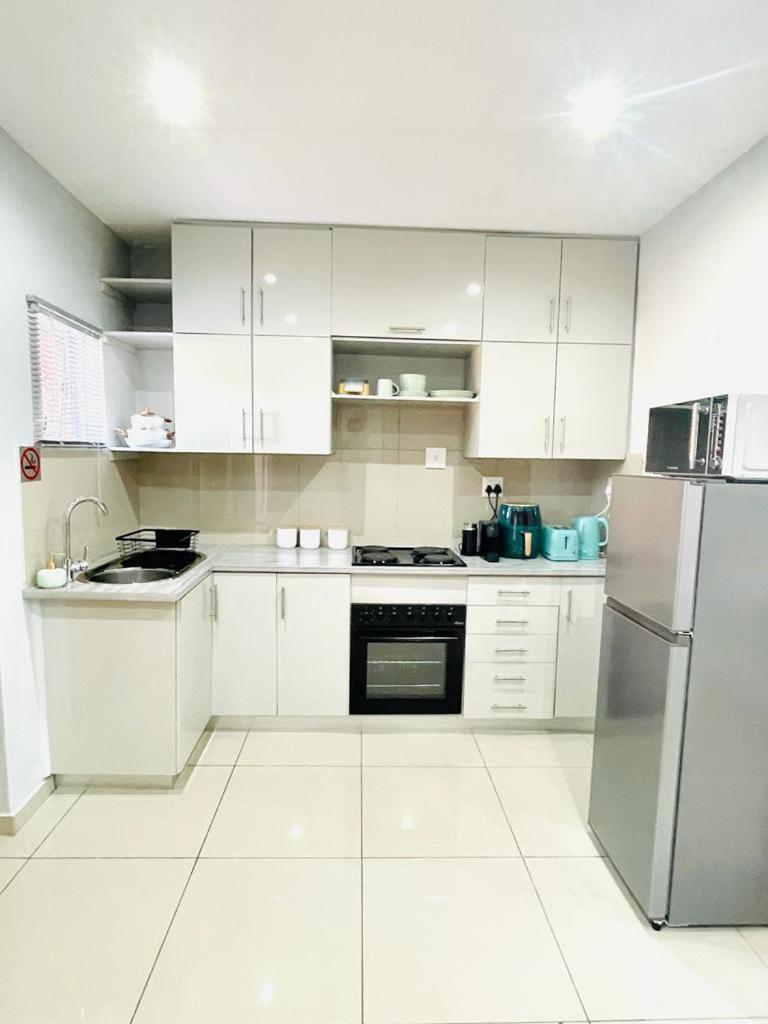 Trendy, Comfortable 1 Bedroom Apartments In Mthatha Buitenkant foto