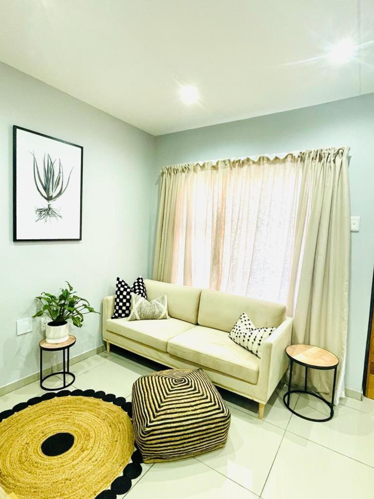 Trendy, Comfortable 1 Bedroom Apartments In Mthatha Buitenkant foto